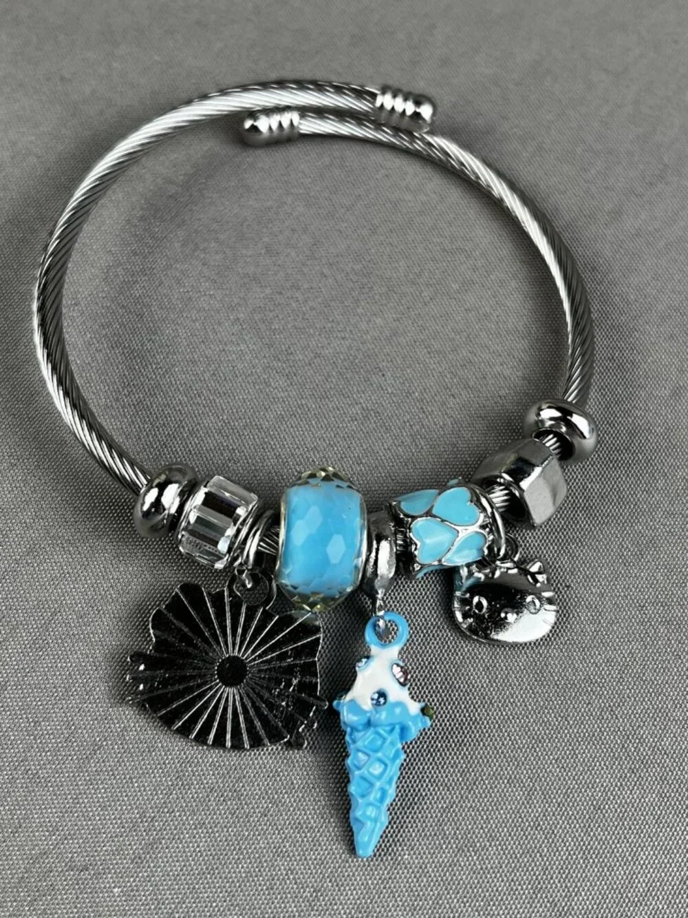 Hello Kitty Bracelet cute